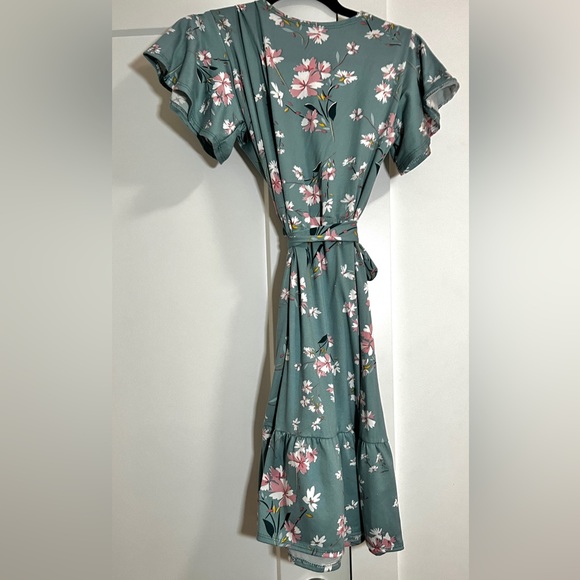 Floral Dress Flutter Sleeve V-Neck (Belted) | Size S/M - Picture 4 of 5
